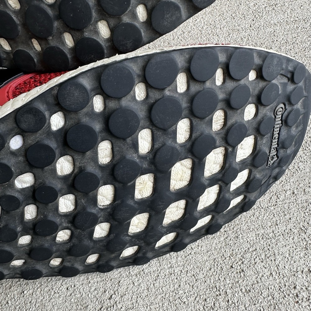 Size 11 - Men's adidas Ultraboost Red Black White EE3703 Sneakers Shoe Primeknit - Picture 10 of 11